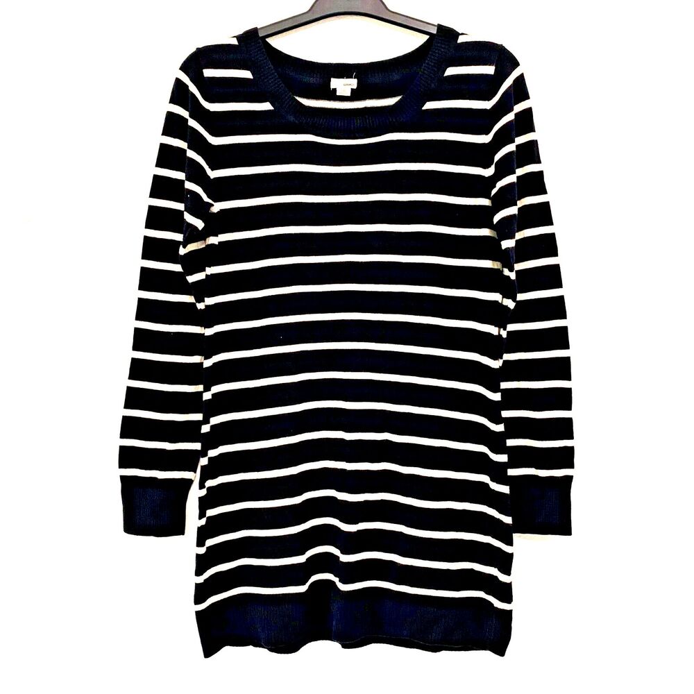 Garage Sweater Women's Large‎ Long Sleeve Round Nek White & Black Striped
